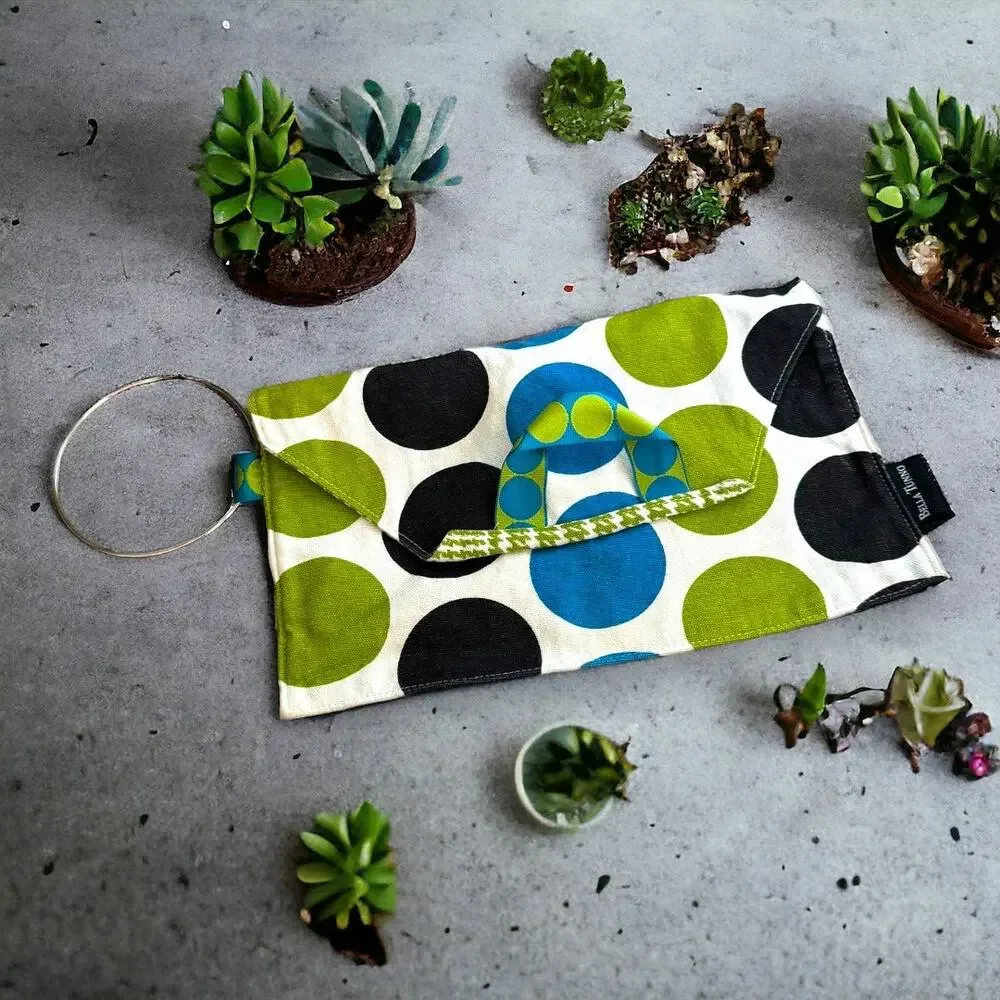 5/$35 Bella Tunno Oopsie Ditty Survival Sack Wristlet Bag‎ Holds Wipes Diaper